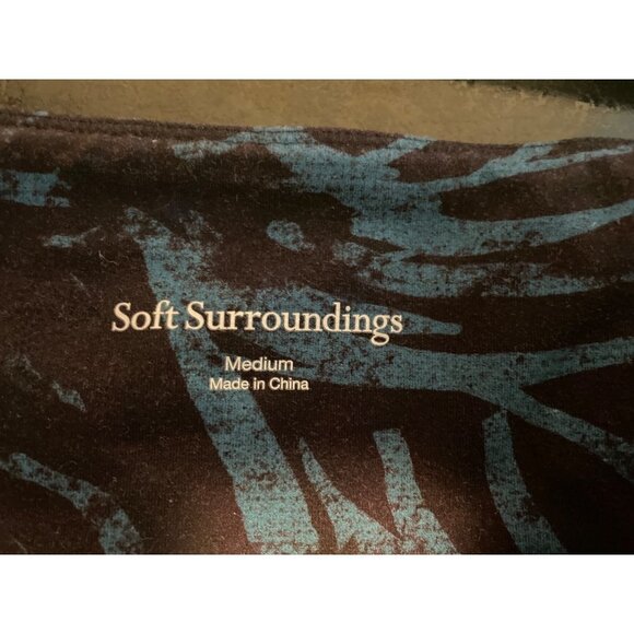 Soft Surrounding Blue Black Tropical Pattern Athletic Yoga Pants Sz M - Picture 7 of 10